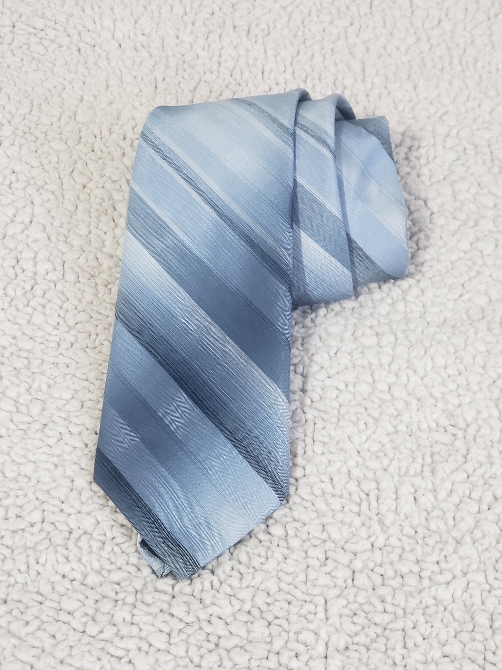 7th AVE Classic Blue Tones Diagonal Striped Neck Tie | 3"x55"